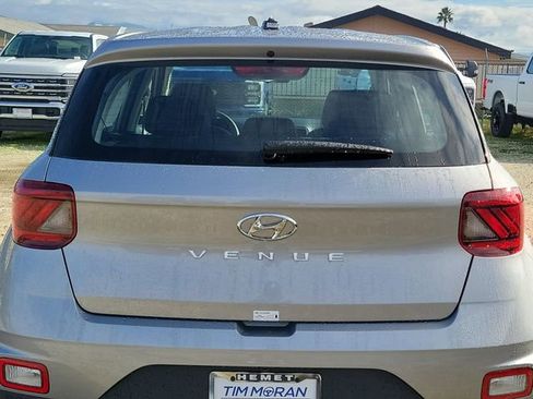 New 2026 Hyundai Venue SE image 19