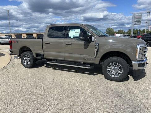 New 2026 Ford F250 Lariat w/ FX4 Off-Road Package image 2