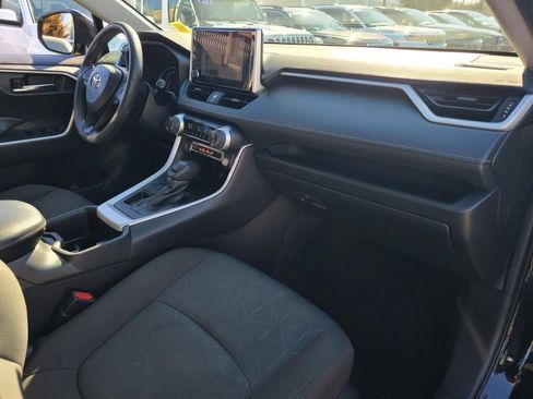 Used 2023 Toyota RAV4 XLE FWD image 20