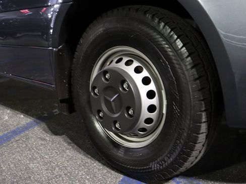 Used 2021 Mercedes-Benz Sprinter 3500 image 2