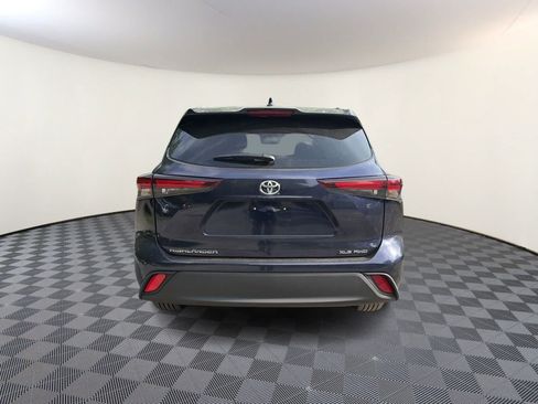 Used 2026 Toyota Highlander XLE AWD/4WD image 7