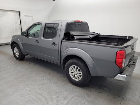 Used 2019 Nissan Frontier SV image 3