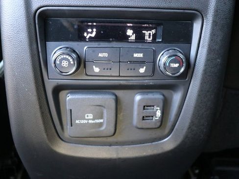 Used 2024 Buick Enclave Avenir w/ Avenir Technology Package image 18