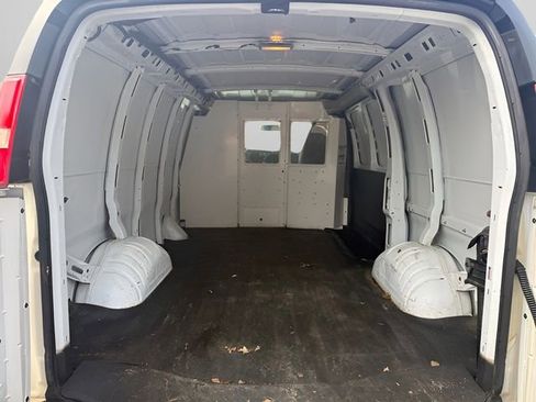 Used 2013 GMC Savana 1500 w/ Power Package image 11