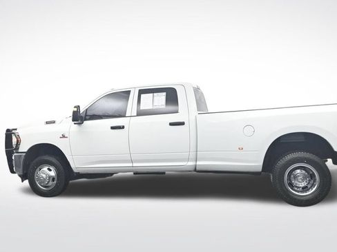 Used 2024 RAM 3500 Tradesman w/ Chrome Appearance Group AWD/4WD image 10