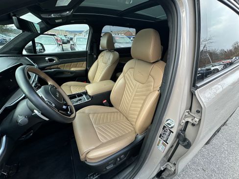 Used 2025 Kia Sorento SX Prestige w/ Olive Brown Leather Package image 42