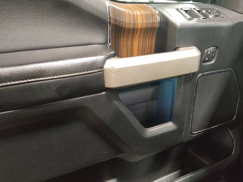 Used 2016 Ford F150 Lariat image 27