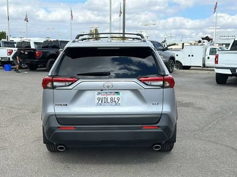 Used 2025 Toyota RAV4 XLE FWD image 4