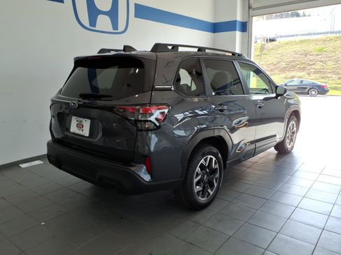 Certified 2025 Subaru Forester Premium w/ Convenience Package #1 image 5