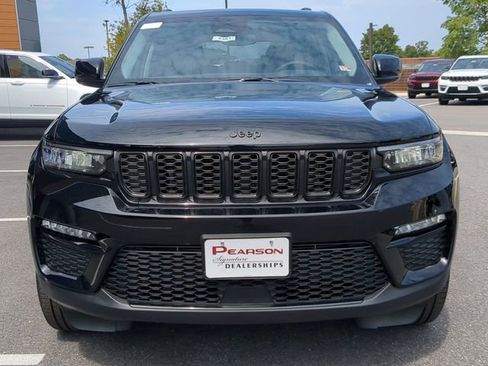 Used 2023 Jeep Grand Cherokee Limited w/ Black Appearance Package image 8