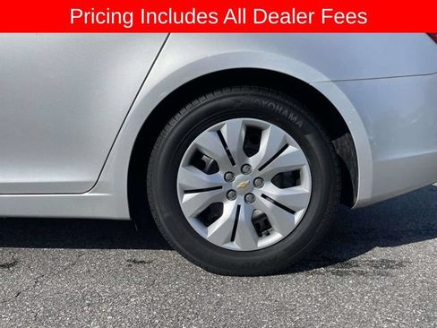 Used 2016 Chevrolet Cruze LS FWD image 9