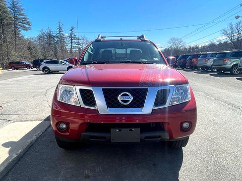 Used 2017 Nissan Frontier PRO-4X w/ Pro-4x Luxury Package image 2