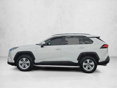 Used 2021 Toyota RAV4 XLE FWD image 9