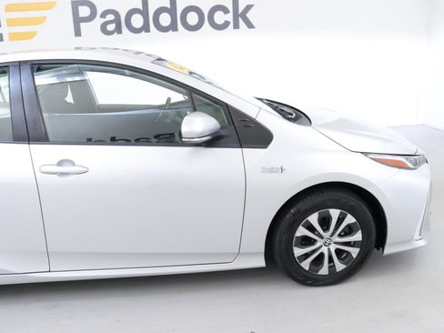 Used 2021 Toyota Prius Prime LE image 10