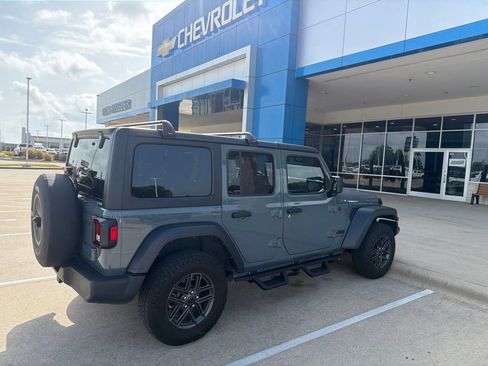 Used 2024 Jeep Wrangler Unlimited Sport AWD/4WD image 2