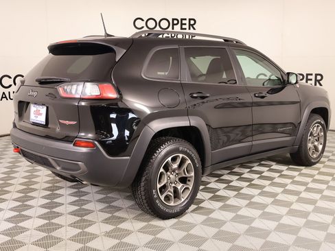 Used 2020 Jeep Cherokee Trailhawk w/ Cold Weather Group image 21
