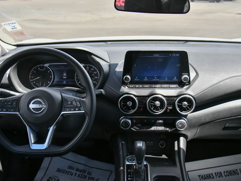 Used 2025 Nissan Sentra SV FWD image 32