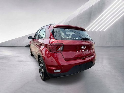 Certified 2023 Hyundai Venue Limited w/ Cargo Package FWD image 5