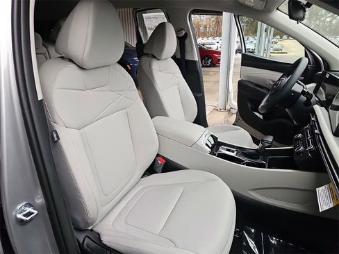 New 2026 Hyundai Tucson SE image 10