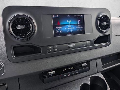Used 2024 Mercedes-Benz Sprinter 2500 image 15