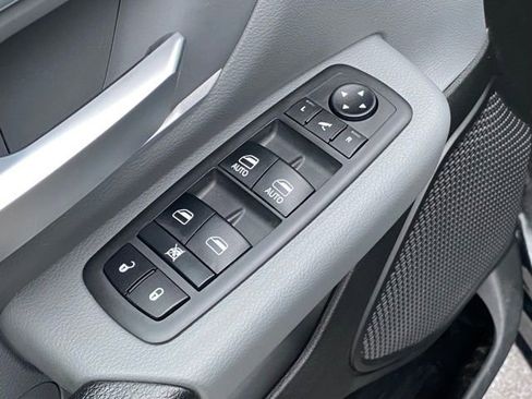 Used 2019 RAM 1500 Big Horn image 11