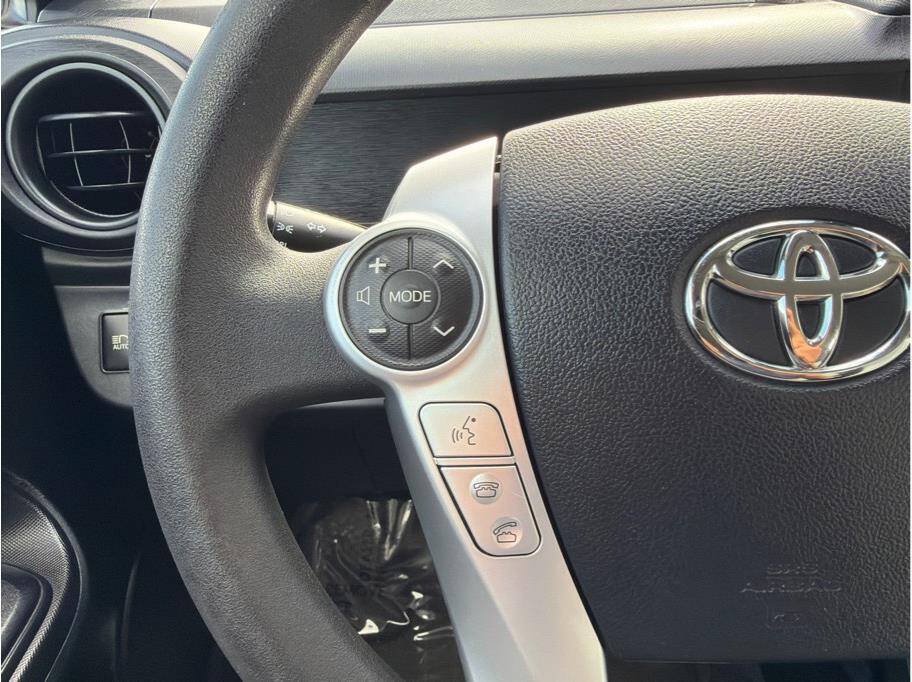 Used 2017 Toyota Prius C One FWD image 13