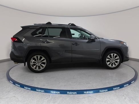 Used 2021 Toyota RAV4 XLE Premium AWD/4WD image 5