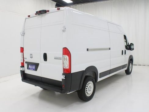 Used 2025 RAM ProMaster 2500 w/ Storage Group image 22