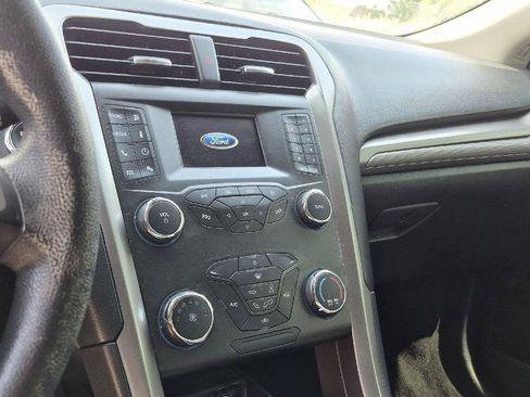 Used 2020 Ford Fusion S FWD image 9