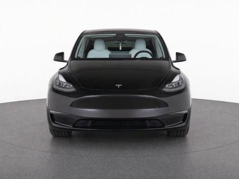 Used 2024 Tesla Model Y Long Range AWD/4WD image 5