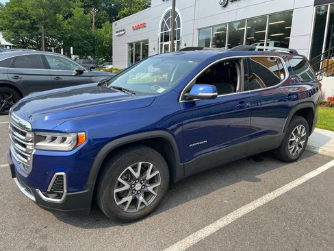 Used 2023 GMC Acadia SLT w/ Preferred Package AWD/4WD image 2