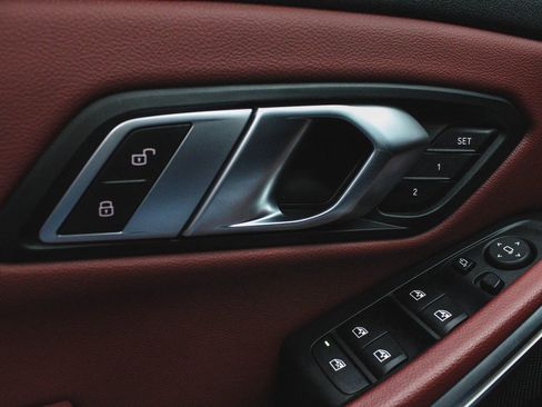 Used 2022 BMW M340i xDrive w/ Driving Assistance Package image 10