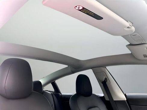 Used 2021 Tesla Model 3 Long Range image 18