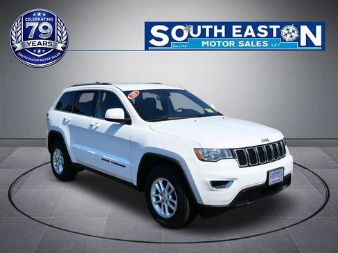 Used 2018 Jeep Grand Cherokee Laredo AWD/4WD image 2