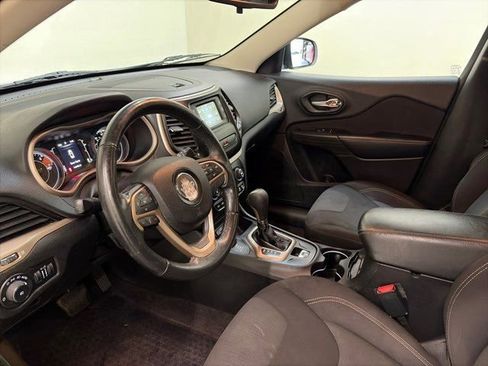 Used 2016 Jeep Cherokee Latitude w/ Cold Weather Group image 15