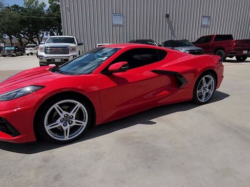 Used 2025 Chevrolet Corvette Stingray Preferred Cpe w/ 2LT RWD image 4