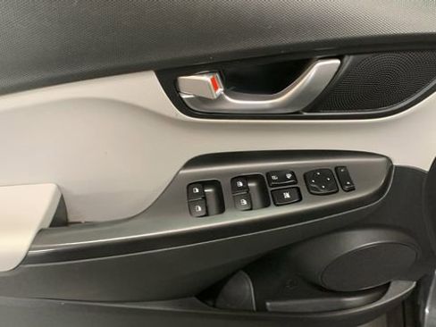 Used 2023 Hyundai Kona SEL w/ Convenience Package AWD/4WD image 7