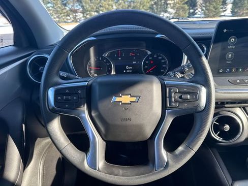 Used 2025 Chevrolet Blazer LT image 17