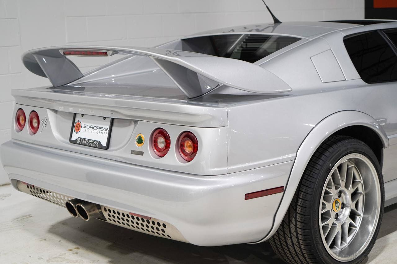 Used 2002 Lotus Esprit RWD image 31
