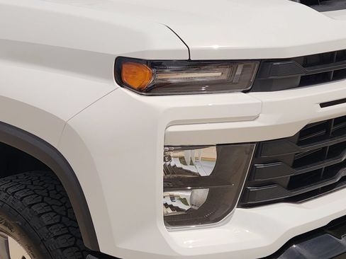 New 2026 Chevrolet Silverado 2500 Custom w/ Custom Value Package AWD/4WD image 10