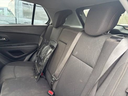 Used 2020 Chevrolet Trax LT image 10