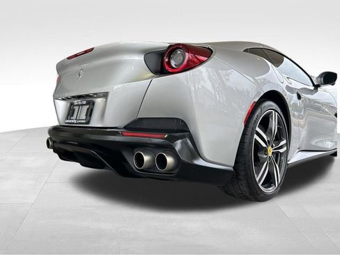 Used 2019 Ferrari Portofino Base image 35
