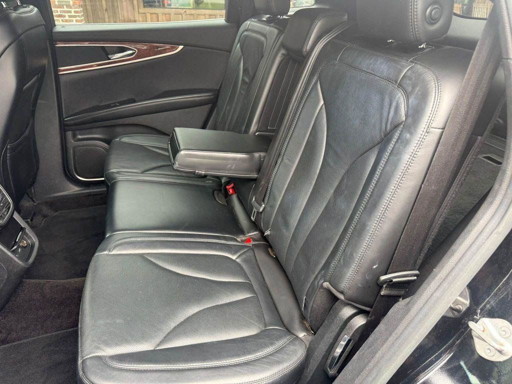 Used 2016 Lincoln MKX Reserve AWD/4WD image 14