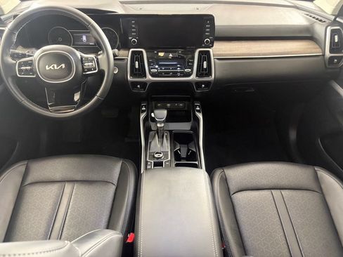 Certified 2023 Kia Sorento X-Line EX AWD/4WD image 6