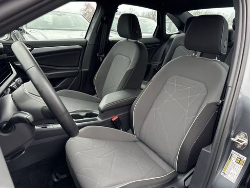 Used 2025 Volkswagen Jetta Sport image 17