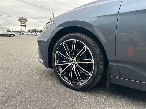 Used 2021 Toyota Avalon XSE image 26