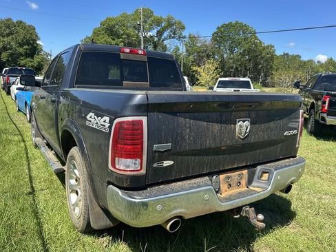 Used 2018 RAM 1500 Laramie w/ Convenience Group AWD/4WD image 6