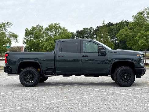New 2026 Chevrolet Silverado 2500 ZR2 image 21