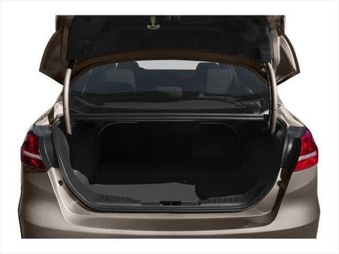 Used 2015 Ford Focus SE image 13