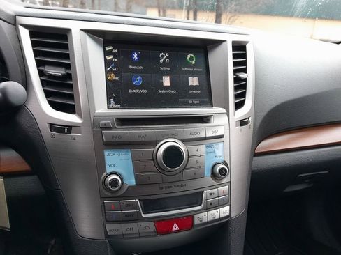 Used 2013 Subaru Outback 3.6R Limited image 21